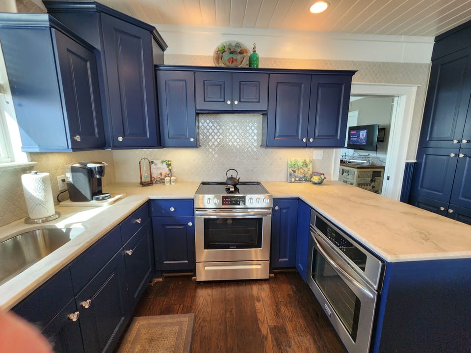 Kitchen double ovens