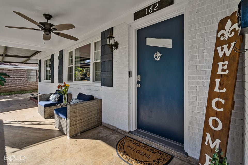 Welcome to our Fleur de Lis!