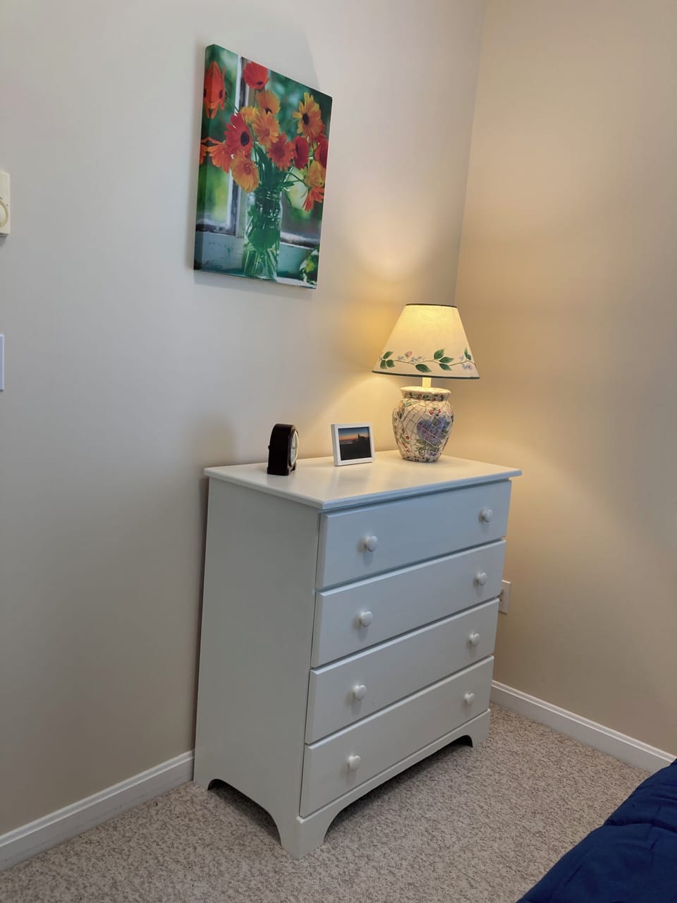 Guest bedroom
