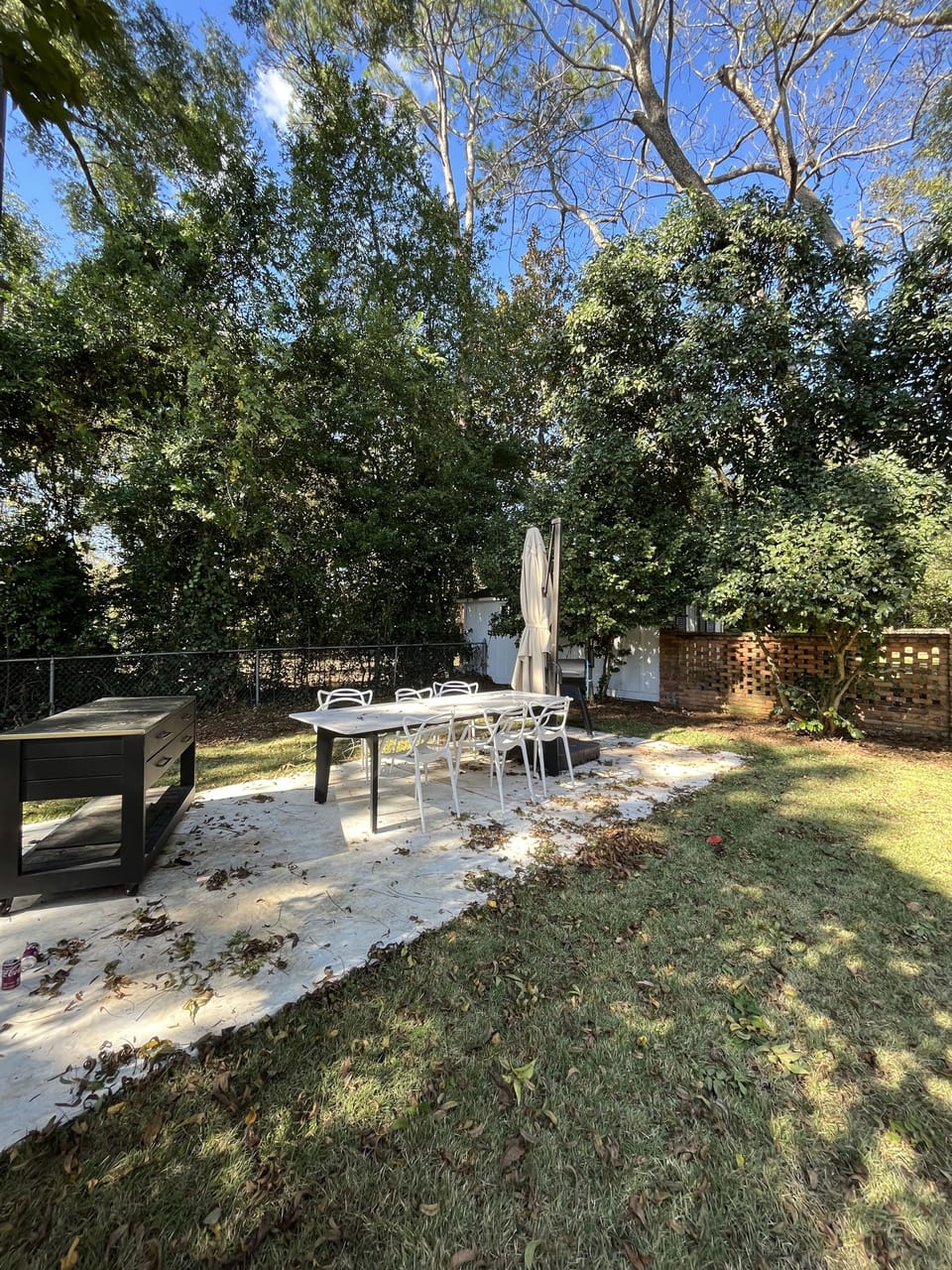 Outdoor dining