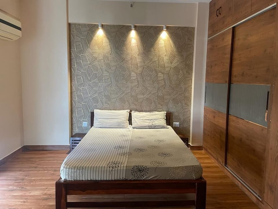 Queen Bed
