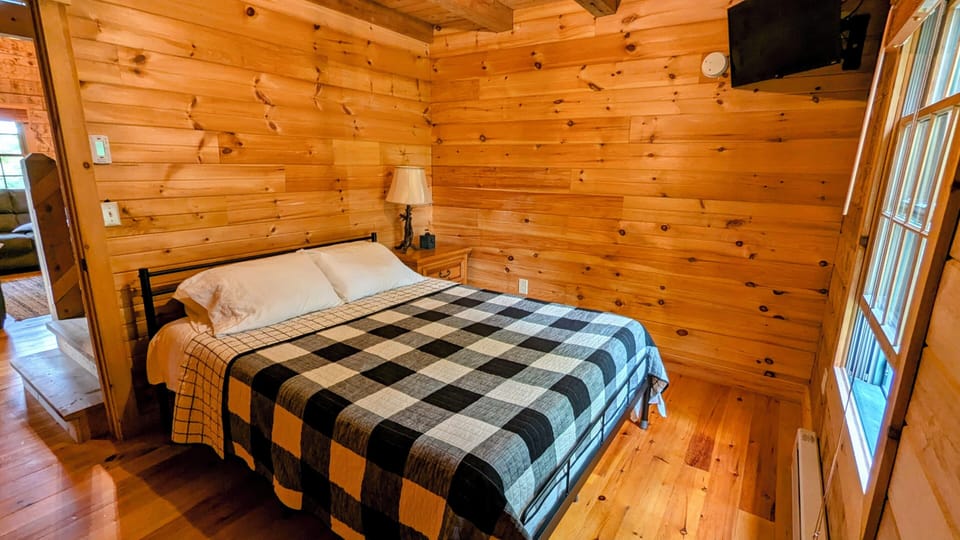 Queen bedroom