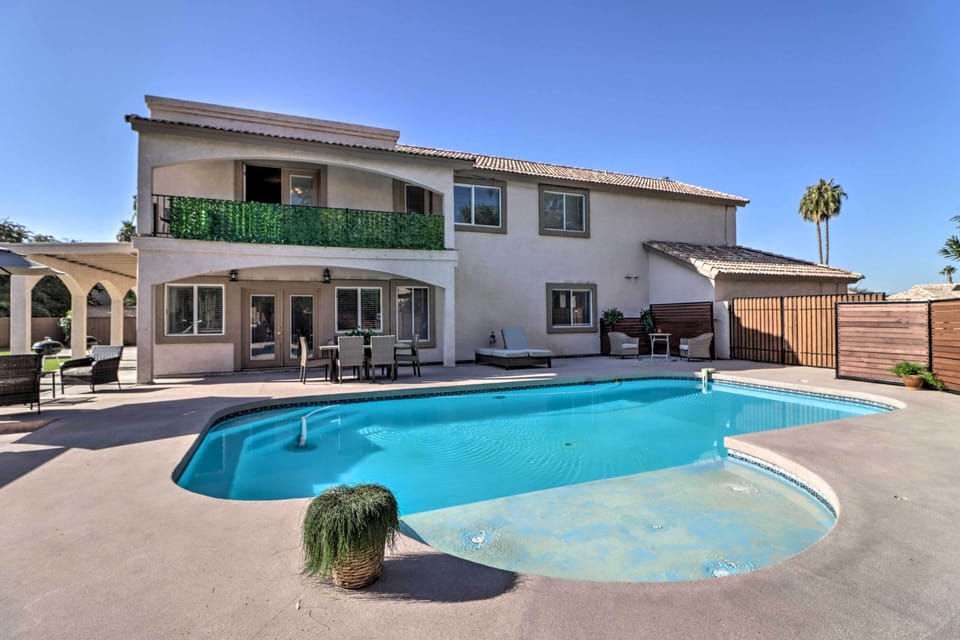 Avondale Vacation Rental | 5BR | 3BA | Step-Free Access | 3,600 Sq Ft