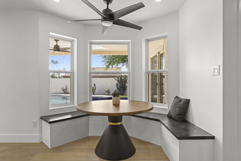 Breakfast Nook 