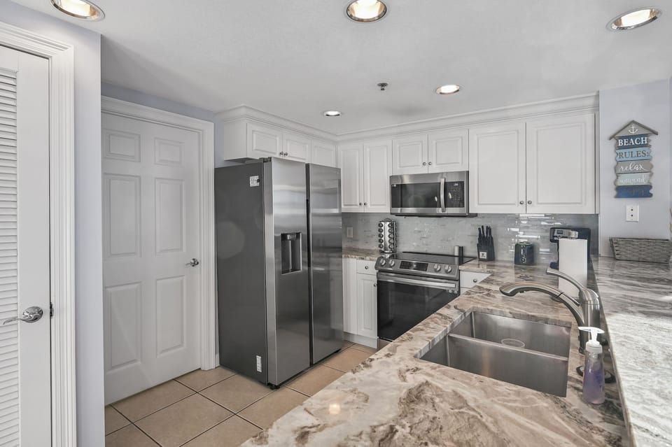 New Samsung SS appliances and granite