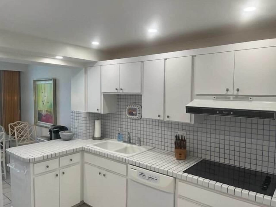 Kitchen and Dinette