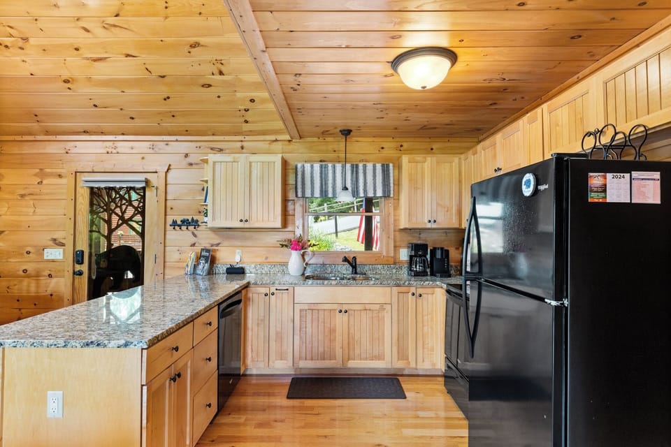 Bears Repeating - Fully Equipped Kitchen
