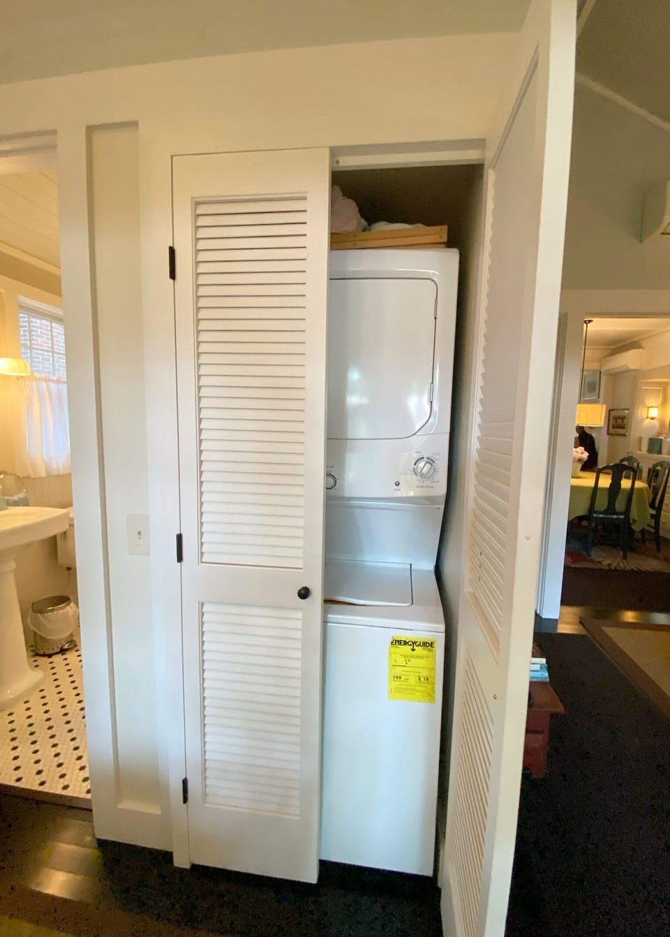 Washer dryer.