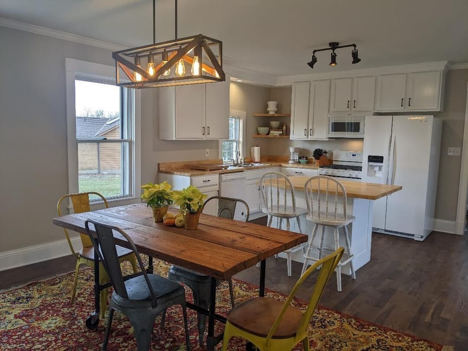 Kitchen and dinning are an open floor plan. 