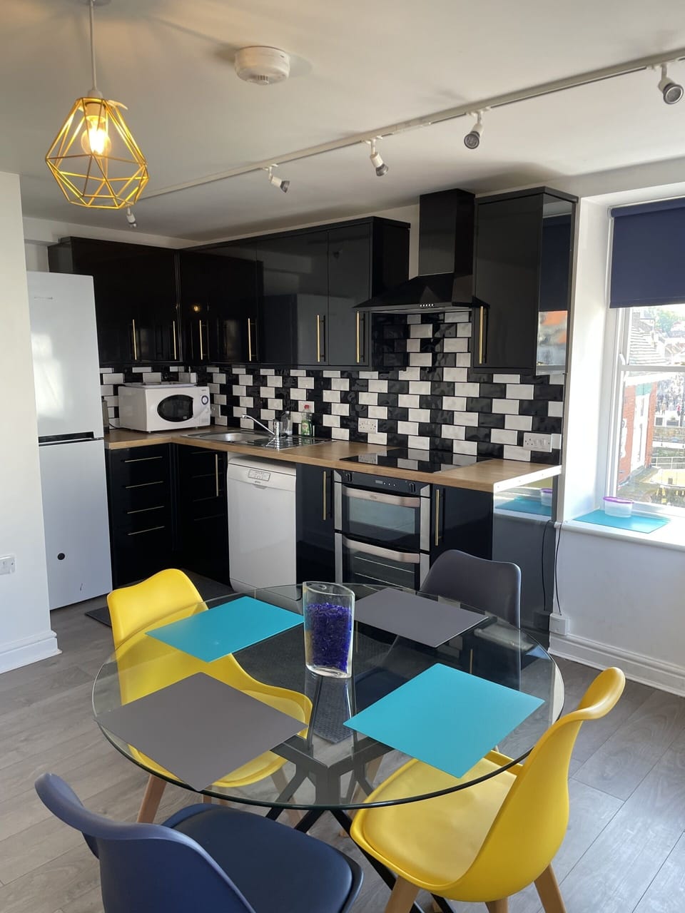 Fully Equipped Kitchen and Dining Area for 4 Adults