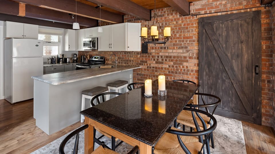 *Open floorplan