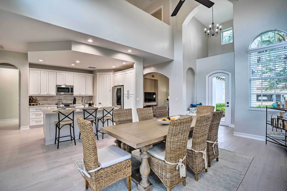 Dining Area | Free WiFi | Keyless Entry