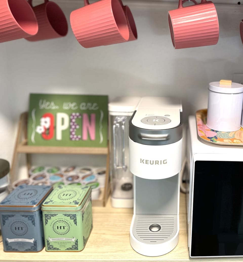 Coffee and tea bar