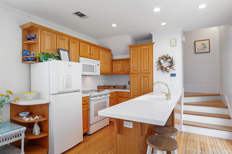 22-Beachy-Keen-Guest-House-Kitchen