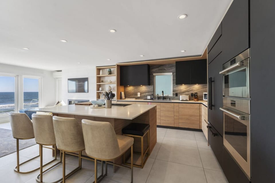 Kitchen. Ground floor