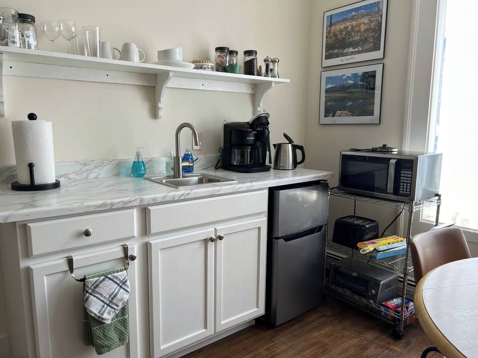 Kitchenette - Keurig coffee machine,  small frig, microwave , hot water kettle, and small air-fryer