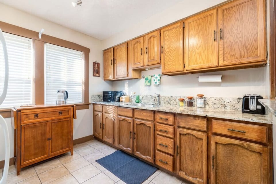 Kitchen area