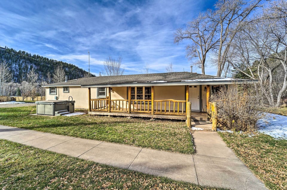 Dolores Vacation Rental | 3BR | 1BA | 1,100 Sq Ft | 1 Step to Enter