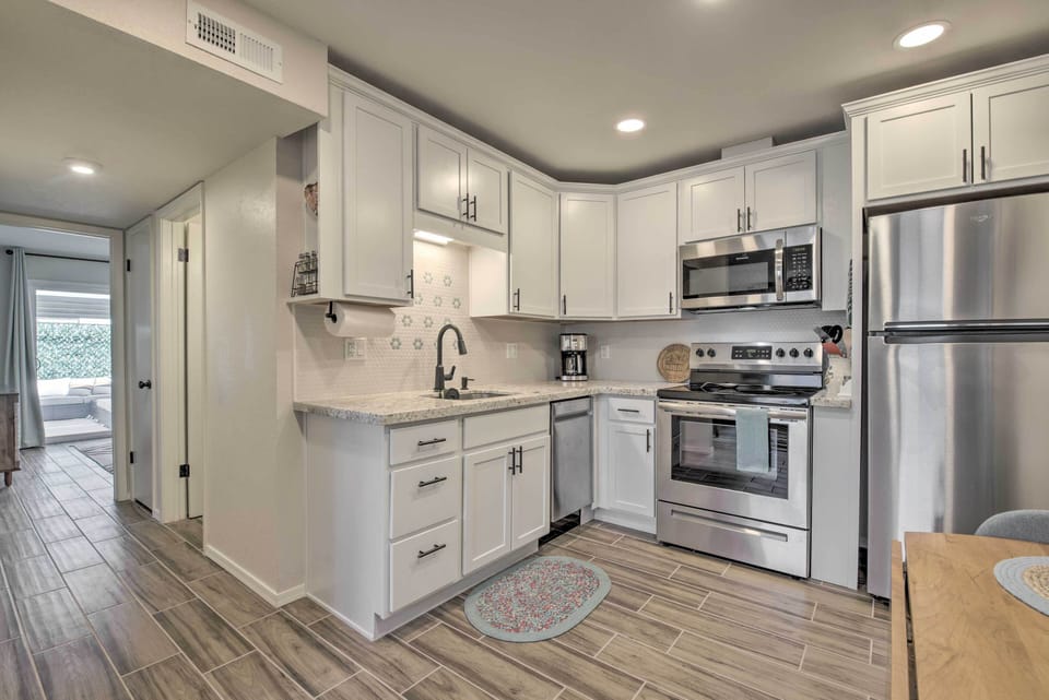 Kitchen | Coffee Maker | Blender | Spices | Dishwasher