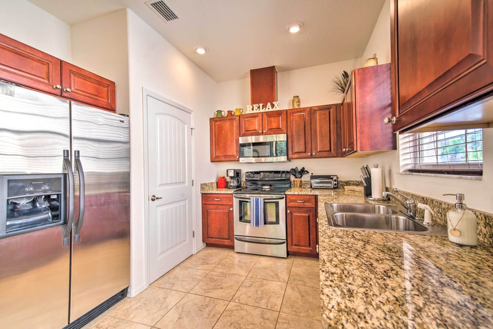 Kitchen | Blender | Spices | Dry Bar | Cooking Basics | 1st Floor