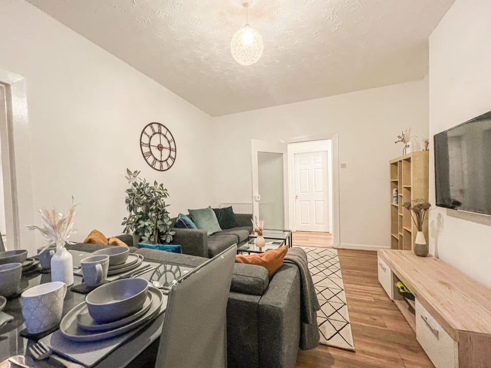 Living room/dining 