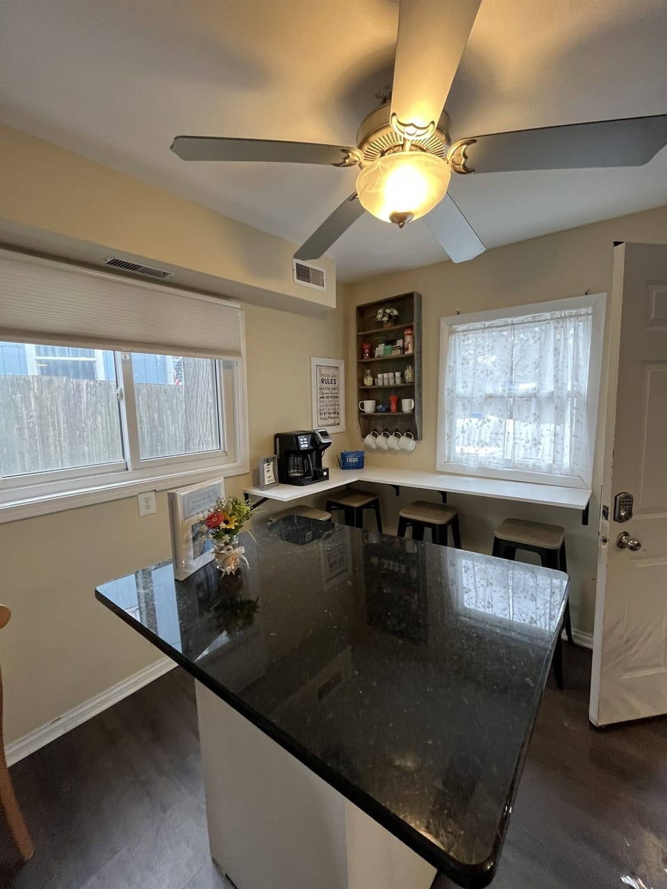 Coffee bar area with a dual coffee maker. It has a Keurig and standard drip pot. We provide k-cups, standard coffee, sugar and creamer. Bring your own if you have special preferences!