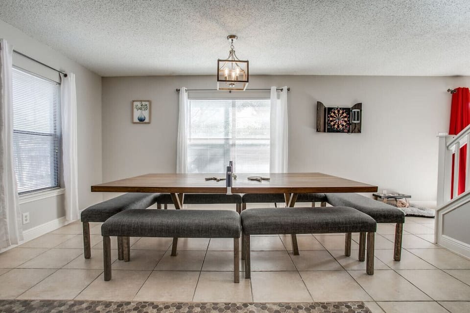 Gather, feast, play Ping-Pong repeat — your group will love this spot.