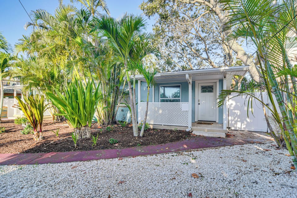 Indian Rocks Beach Vacation Rental | 2BR | 1BA | 1 Steps to Enter | 1,300 Sq Ft