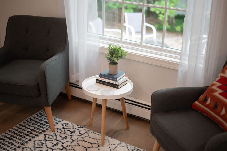 Click “Book Now” and let THE TRUE NORTH team welcome you with thoughtful touches and local insight.