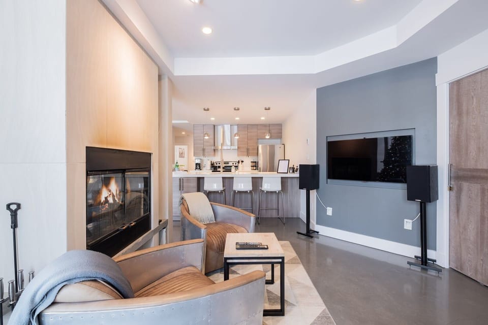 2nd living area: Smart TV