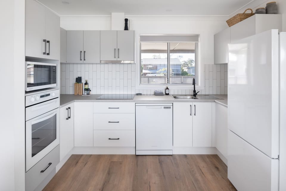 Dine in Kitchen