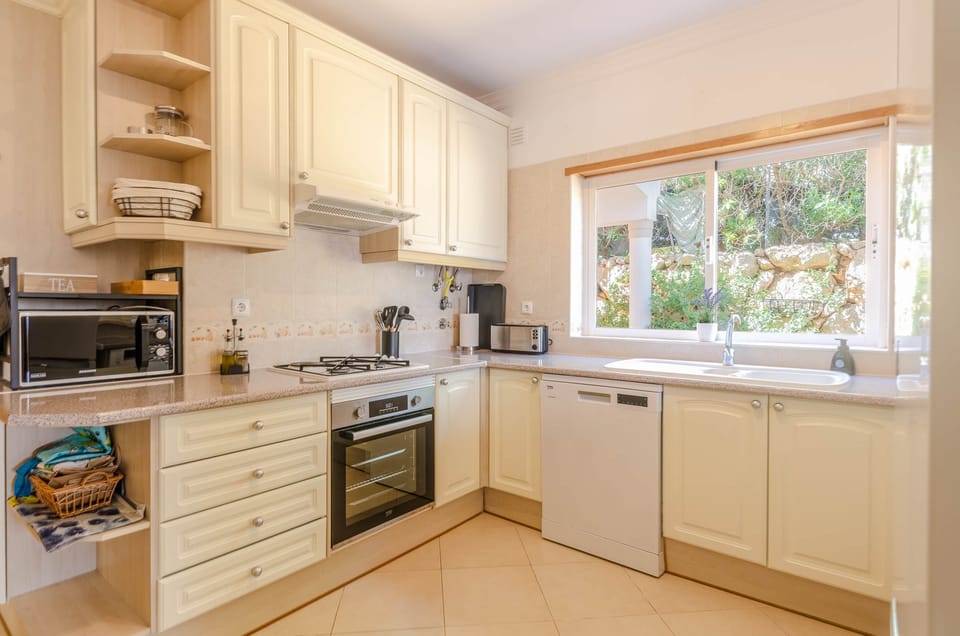 AT09 2025 Kitchen
