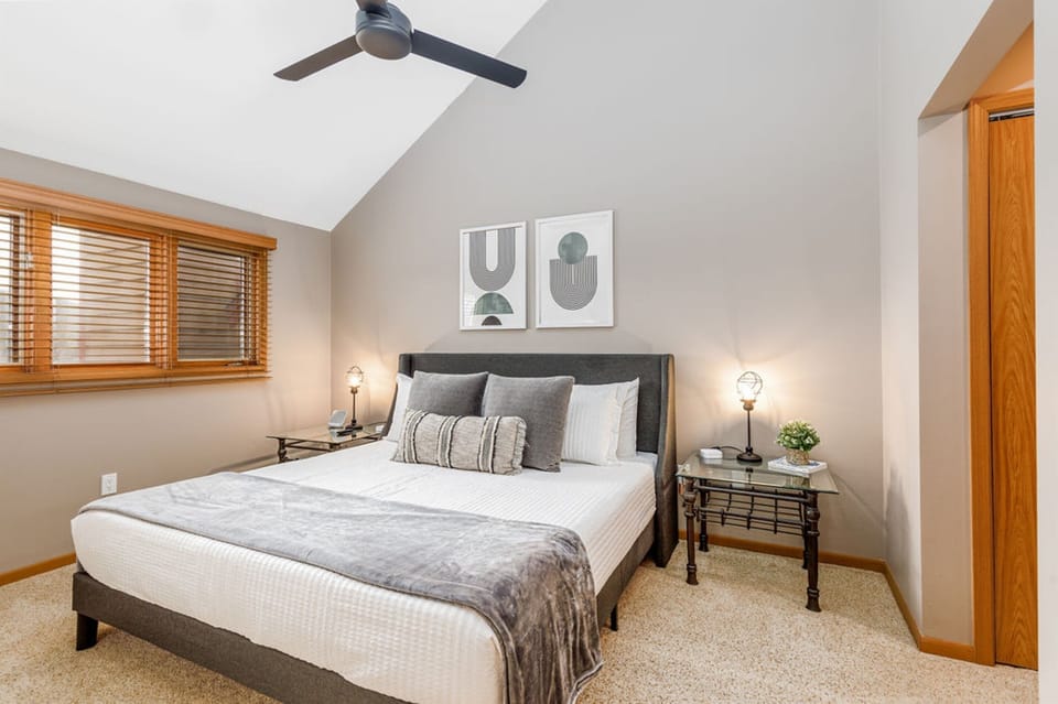 Upper-level bedroom with ensuite bathroom
