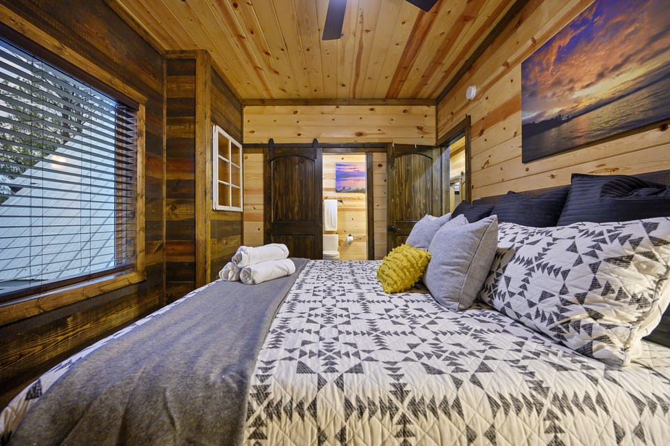 Upstairs king bedroom 1
