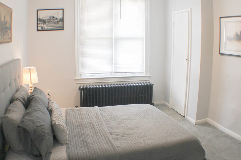 Comfy Queen Bedroom 2