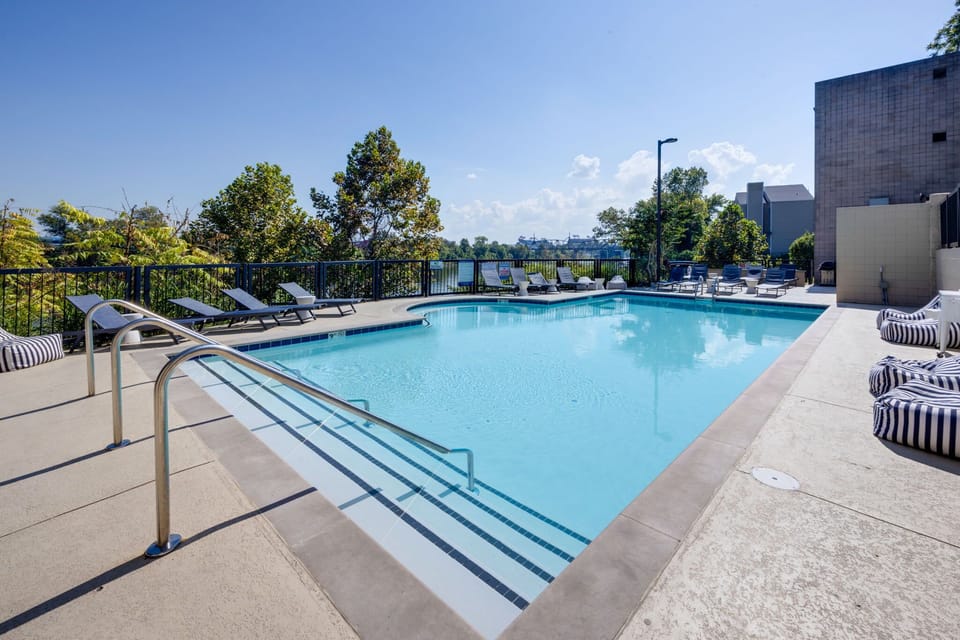 Sun-kissed afternoons spent lounging by the pool, the only decision to make is whether to dip in or keep basking in the warm rays 🕶️💦 #PoolsideBliss