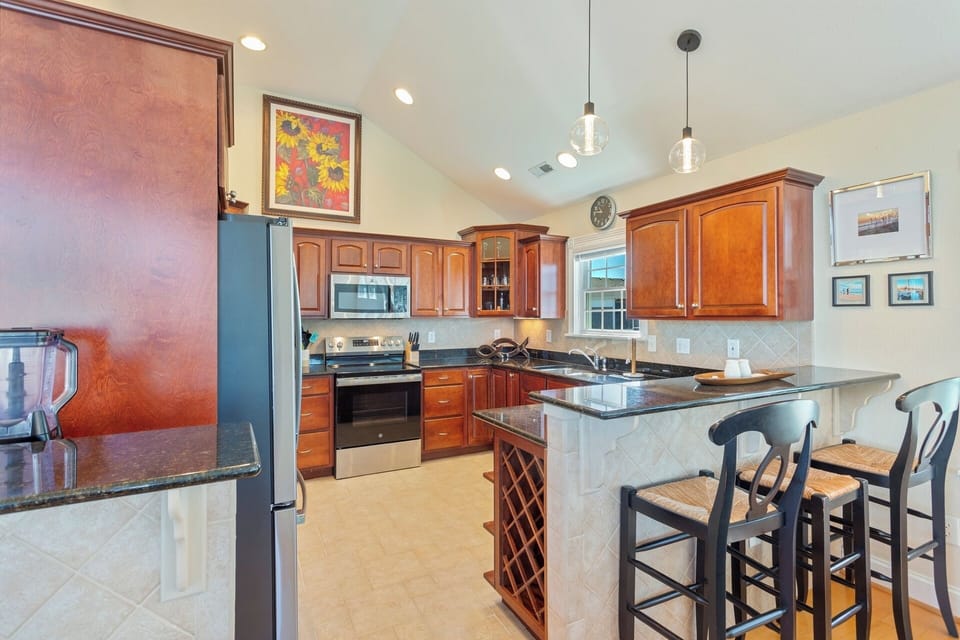 Cook something delicious in the beautiful Kitchen.