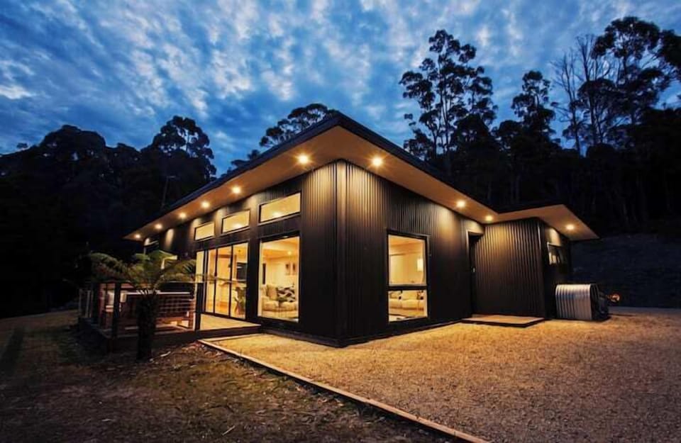 Dc9be532 6f72 458b a243 f96a24910f8b (1)