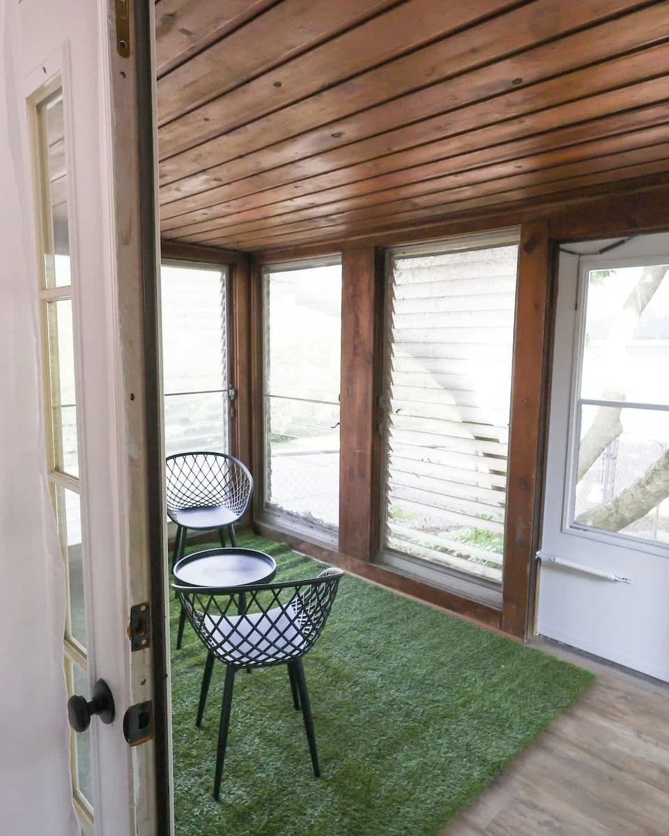 Three seasons room