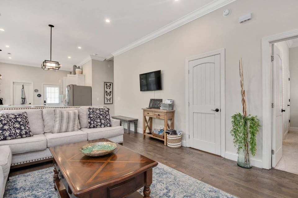 Spacious living room area, perfect for family events!