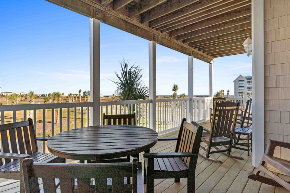 unobstructed ocean views from furnished shaded deck