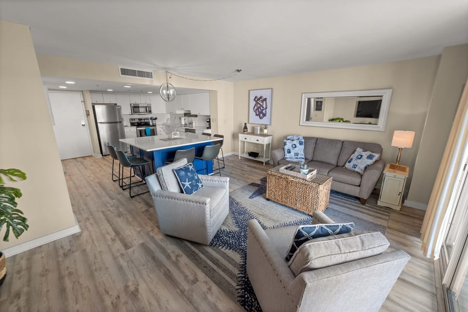 Living / Dining / Kitchen