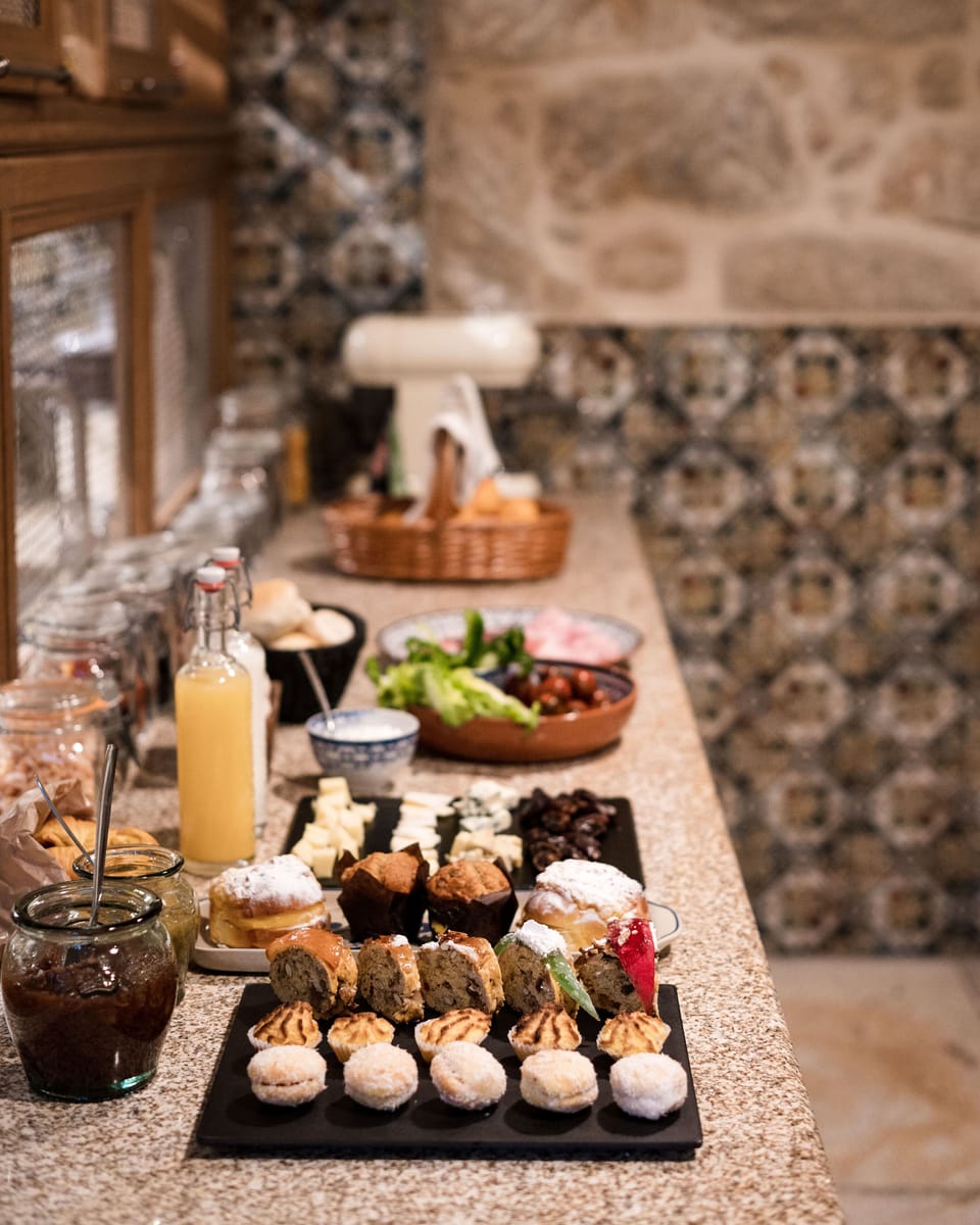 Pequeno-almoço buffet, mediante reserva prévia