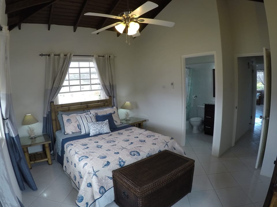 Spacious main bedroom with ensuite bathroom