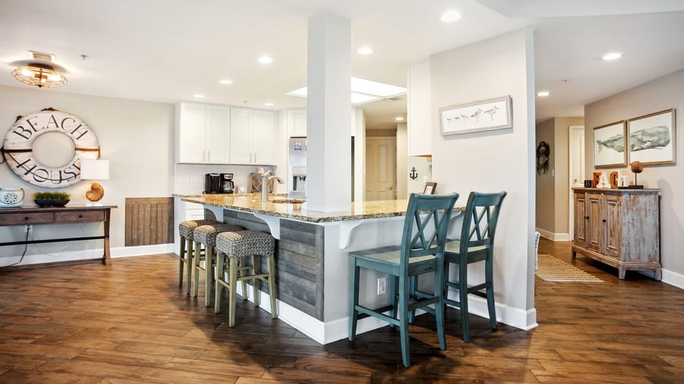 Bar Chairs with Seating for 5