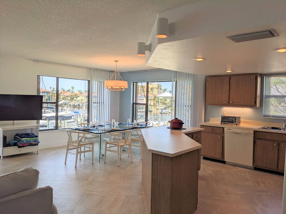 Corner panoramic marina view