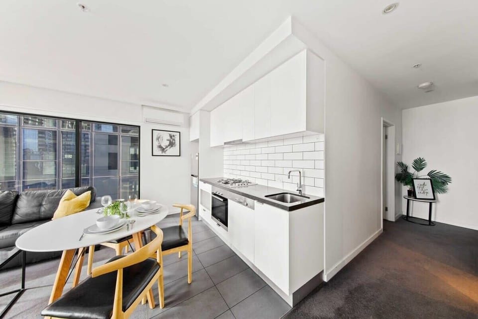 An equipped kitchen.