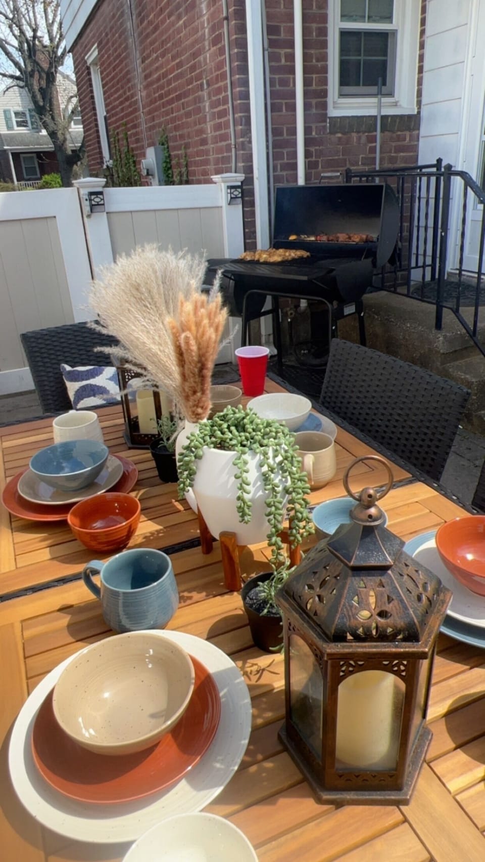 Outdoor dining area seats 6
