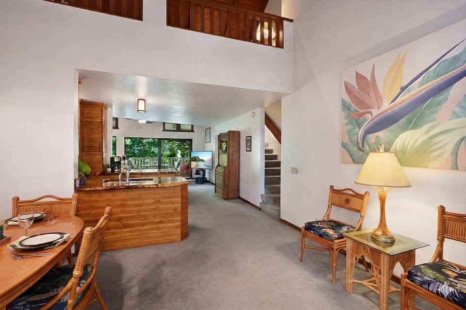 Waikomo Stream dining room with room for 6 guests