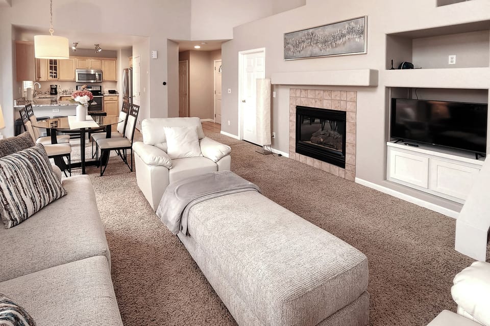 Interior | Open Floor Plan | Free WiFi